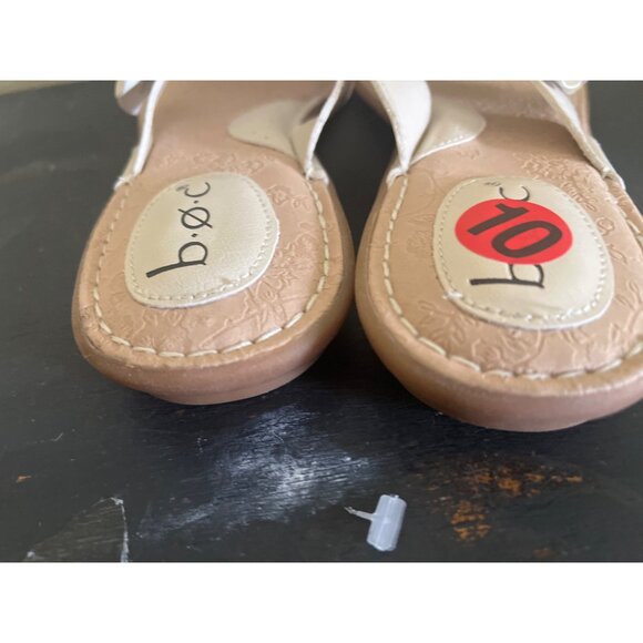 B.O.C  Born Womens Thong Sandals 10M Beige Floral Accents Vacation Resort - Picture 6 of 9